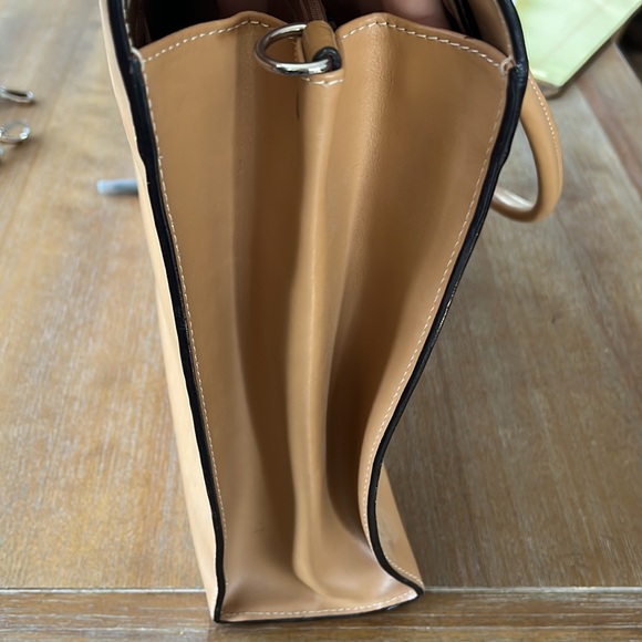 Lodi’s Tan Leather Laptop Bag - Picture 7 of 9